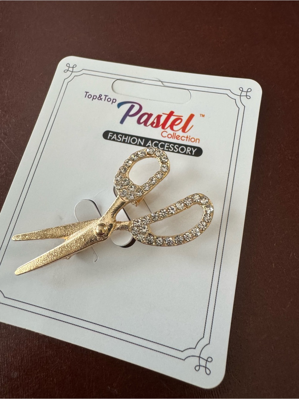 Gold Rhinestone Scissors Brooch - Picture 2 of 7